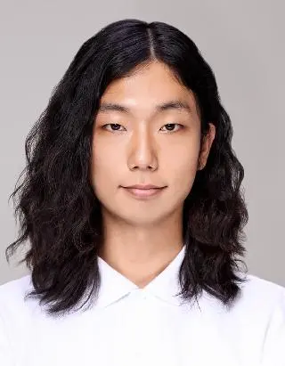 현재 머리: 어깨까지 오는 웨이브 장발